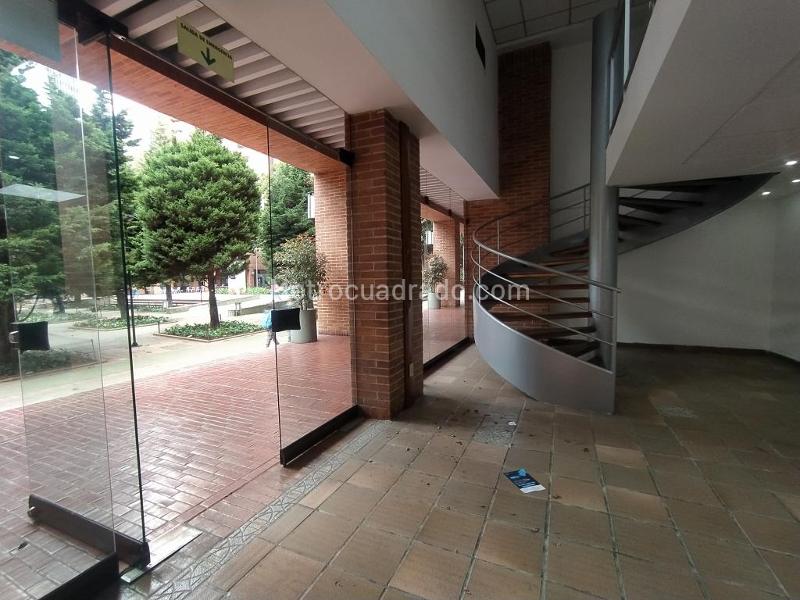 Local Comercial en Arriendo, Parque Central Bavaria, Bogotá D.C. - Widok 2
