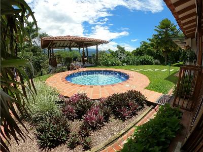 Casa de 4 alcobas en venta en San Peregrino, Manizales, 300 m² · foto 4 de 20