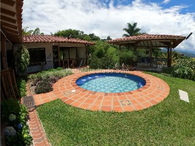 Casa de 4 alcobas en venta en San Peregrino, Manizales, 300 m² · foto 5 de 20