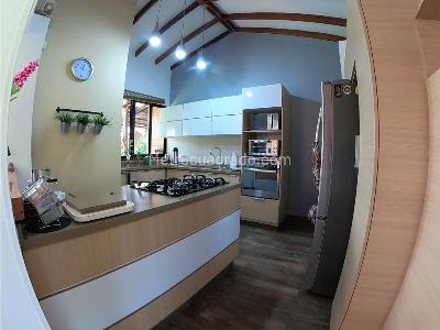 Casa de 4 alcobas en venta en San Peregrino, Manizales, 300 m² · foto 16 de 20