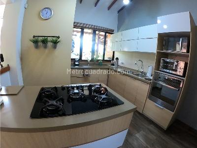 Casa de 4 alcobas en venta en San Peregrino, Manizales, 300 m² · foto 17 de 20