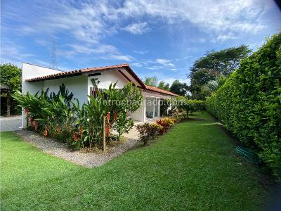 Casa de 4 alcobas en venta en Kilometro 36 Via Manizales Medellin, Manizales, 1330 m² · foto 18 de 19