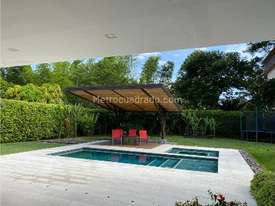 Casa de 4 alcobas en venta en Kilometro 36 Via Manizales Medellin, Manizales, 1330 m² · foto 4 de 19