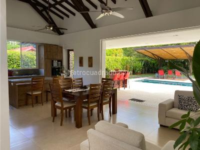 Casa de 4 alcobas en venta en Kilometro 36 Via Manizales Medellin, Manizales, 1330 m² · foto 8 de 19