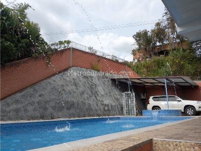 Casa de 4 alcobas en venta en Vereda Manzanares, Manizales, 391 m² · foto 4 de 20