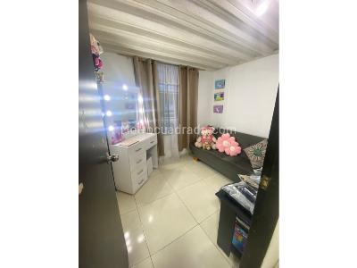 Apartamento en venta en Chipre, Manizales · foto 2 de 7