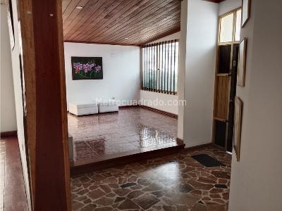 Casa de 4 alcobas en venta en Guayacanes, Manizales, 364 m² · foto 9 de 20