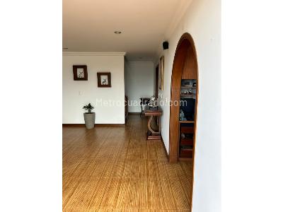 Apartamento en venta en Versalles, Manizales · foto 3 de 20