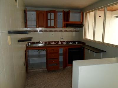 Casa de 3 alcobas en arriendo en La Carola, Manizales, 90 m² · foto 2 de 13