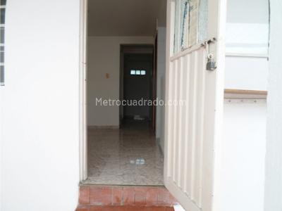 Casa de 3 alcobas en arriendo en La Carola, Manizales, 90 m² · foto 3 de 13