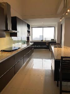 Apartamento de 4 alcobas en venta en Usaquen, Bogotá, 360 m² · foto 13 de 20