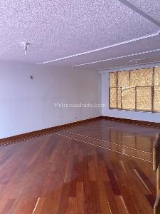 Apartamento en venta en Santa Barbara Occidental, Bogotá · foto 3 de 20