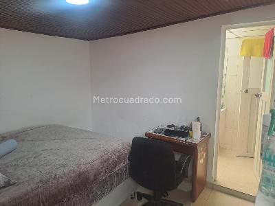 Casa de 5 alcobas en venta en La Esmeralda, Bogotá, 514 m² · foto 13 de 20