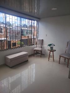 Casa de 5 alcobas en venta en La Esmeralda, Bogotá, 514 m² · foto 8 de 20
