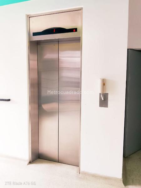 Edificio de Oficinas en Venta, EL TOBERIN, Bogotá D.C. - Más