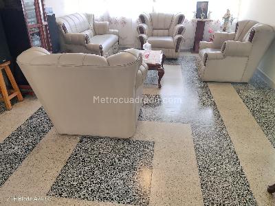 Casa de 5 alcobas en venta en Normandia, Bogotá, 316 m² · foto 4 de 20