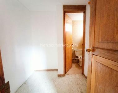 Apartamento en venta en La Carolina, Bogotá · foto 3 de 11