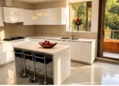 Apartamento de 4 alcobas en venta en Bosque De Pinos I, Bogotá, 388 m² · foto 3 de 4