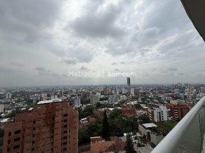 Apartamento de 3 alcobas en venta en Santa Monica, Cali, 200 m² · foto 2 de 20