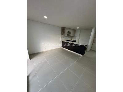 Apartamento de 3 alcobas en venta en Santa Catalina, Itagüí, 71 m² · foto 3 de 15