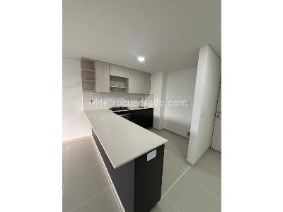 Apartamento de 3 alcobas en venta en Santa Catalina, Itagüí, 71 m² · foto 4 de 15
