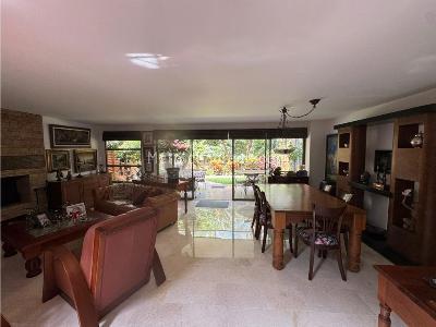 Casa de 3 alcobas en venta en La Sebastiana, Envigado, 251 m² · foto 1 de 18