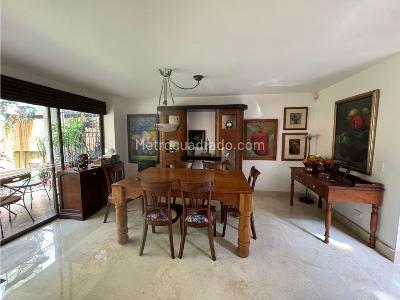 Casa de 3 alcobas en venta en La Sebastiana, Envigado, 251 m² · foto 2 de 18
