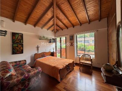 Casa de 3 alcobas en venta en La Sebastiana, Envigado, 251 m² · foto 5 de 18