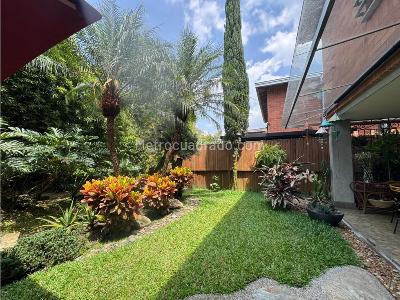 Casa de 3 alcobas en venta en La Sebastiana, Envigado, 251 m² · foto 16 de 18
