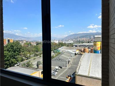Apartamento de 3 alcobas en venta en Zona 1, Envigado, 80 m² · foto 12 de 18