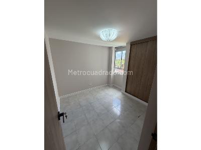 Apartamento de 2 alcobas en venta en Calasanz Parte Plana, Medellín, 57 m² · foto 5 de 12