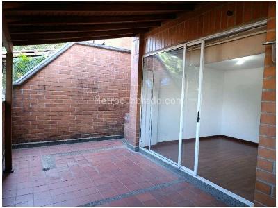 Apartamento de 2 alcobas en venta en Patio Bonito (El Poblado), Medellín, 93 m² · foto 2 de 15