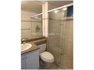Apartamento de 2 alcobas en venta en Patio Bonito (El Poblado), Medellín, 93 m² · foto 3 de 15
