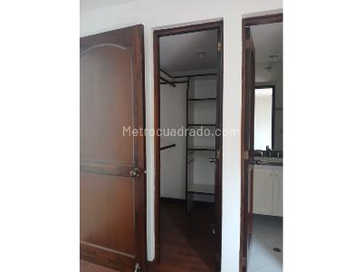 Apartamento de 2 alcobas en venta en Patio Bonito (El Poblado), Medellín, 93 m² · foto 13 de 15