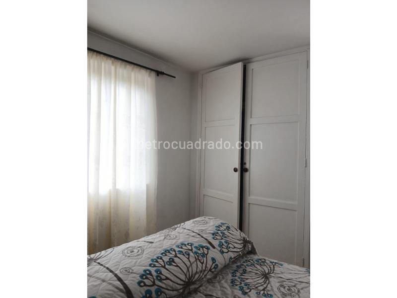 Piso – Medellín, La Candelaria - Más