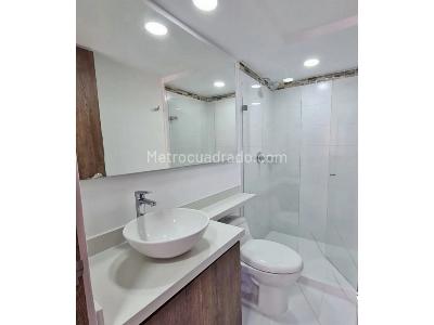Apartamento de 2 alcobas en venta en Las Lomitas, Sabaneta, 53 m² · foto 3 de 8