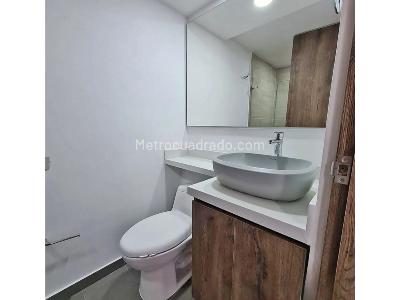 Apartamento de 2 alcobas en venta en Las Lomitas, Sabaneta, 53 m² · foto 4 de 8