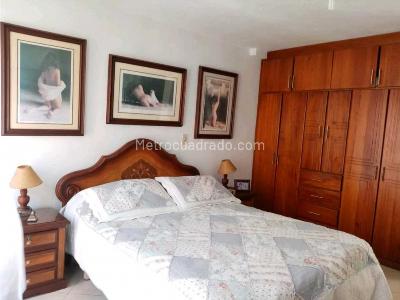 Apartamento de 2 alcobas en venta en Las Cabañitas, Bello, 128 m² · foto 10 de 18