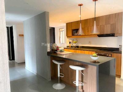Apartamento de 3 alcobas en venta en El Poblado, Medellín, 96 m² · foto 3 de 8