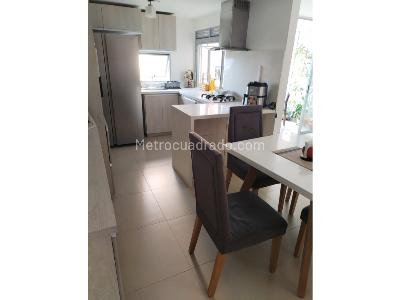 Apartamento de 3 alcobas en venta en Loma De Las Brujas, Envigado, 92 m² · foto 3 de 20