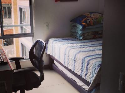 Apartamento de 3 alcobas en venta en Loma De Las Brujas, Envigado, 92 m² · foto 7 de 20