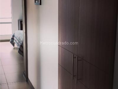 Apartamento de 3 alcobas en venta en Loma De Las Brujas, Envigado, 92 m² · foto 10 de 20