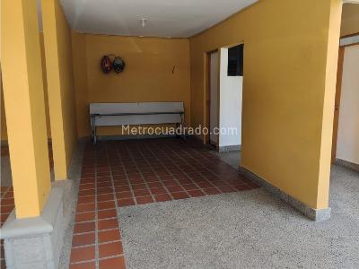 Casa de 4 alcobas en venta en El Dorado, Envigado, 134 m² · foto 2 de 20