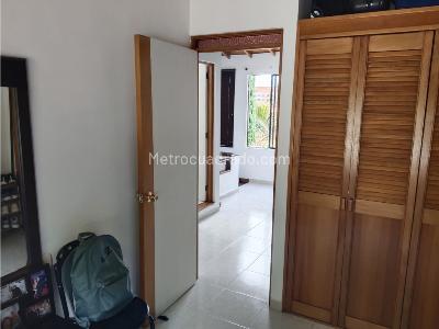 Casa de 4 alcobas en venta en El Dorado, Envigado, 134 m² · foto 16 de 20