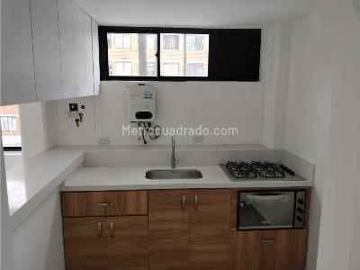 Apartaestudio en venta en El Poblado, Medellín, 48 m² · foto 8 de 20