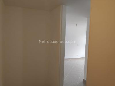 Apartaestudio en venta en El Poblado, Medellín, 48 m² · foto 10 de 20
