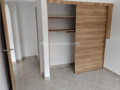 Apartaestudio en venta en El Poblado, Medellín, 48 m² · foto 12 de 20