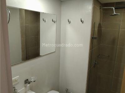 Apartaestudio en venta en El Poblado, Medellín, 48 m² · foto 16 de 20