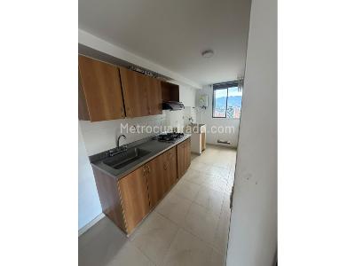 Apartamento de 3 alcobas en venta en Transversal Inferior, Medellín, 74 m² · foto 2 de 14