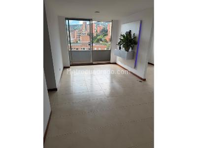 Apartamento de 3 alcobas en venta en Transversal Inferior, Medellín, 74 m² · foto 3 de 14